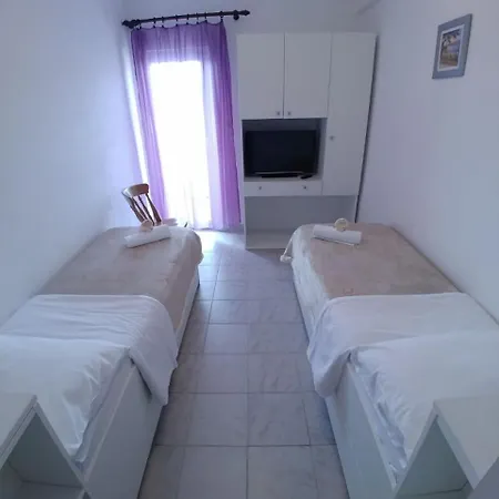 Svetka Apartment *